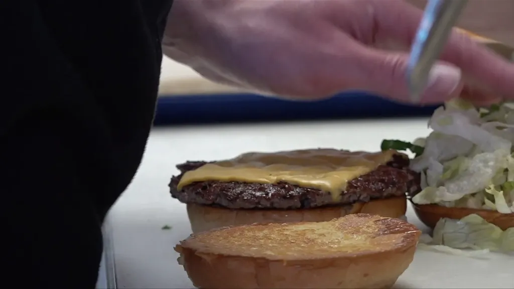 Rising costs are pushing Canada’s restaurant industry towards a breaking point